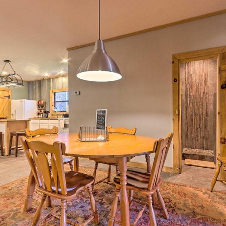 Pet-Friendly Blue Ridge, Cherokee Forest Retreat! グリーンビル  エクステリア 写真