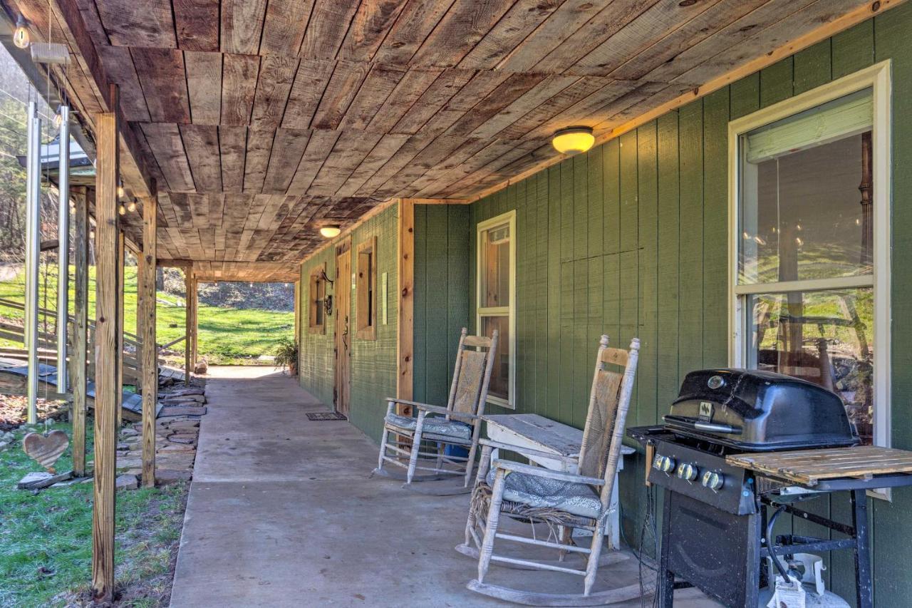Pet-Friendly Blue Ridge, Cherokee Forest Retreat! グリーンビル  エクステリア 写真