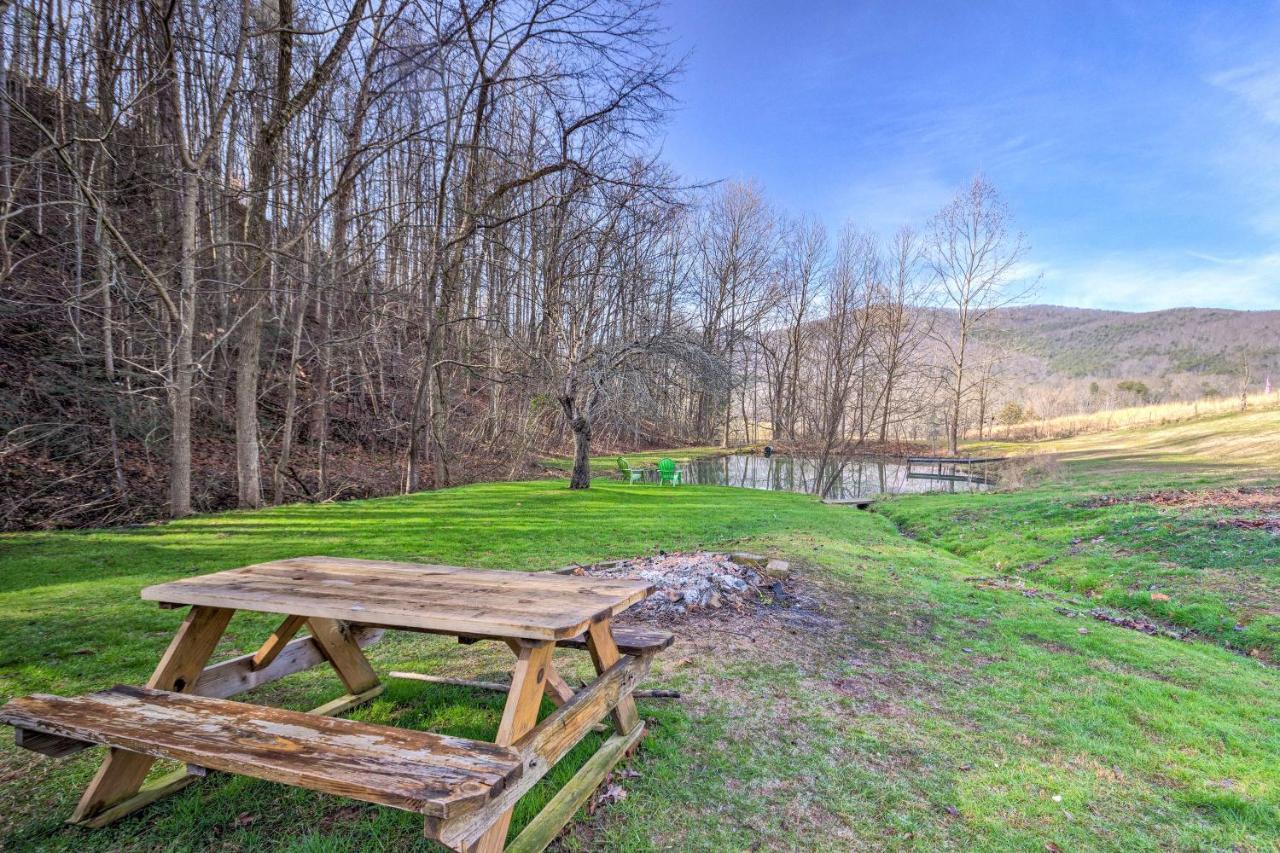 Pet-Friendly Blue Ridge, Cherokee Forest Retreat! グリーンビル  エクステリア 写真